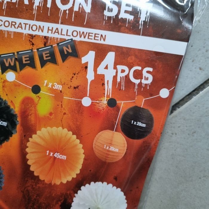 kit décoration pour HALLOWEEN 🎃  NEUF 🎃 Offre 5.5  euros aujourd'hui - photo numéro 6