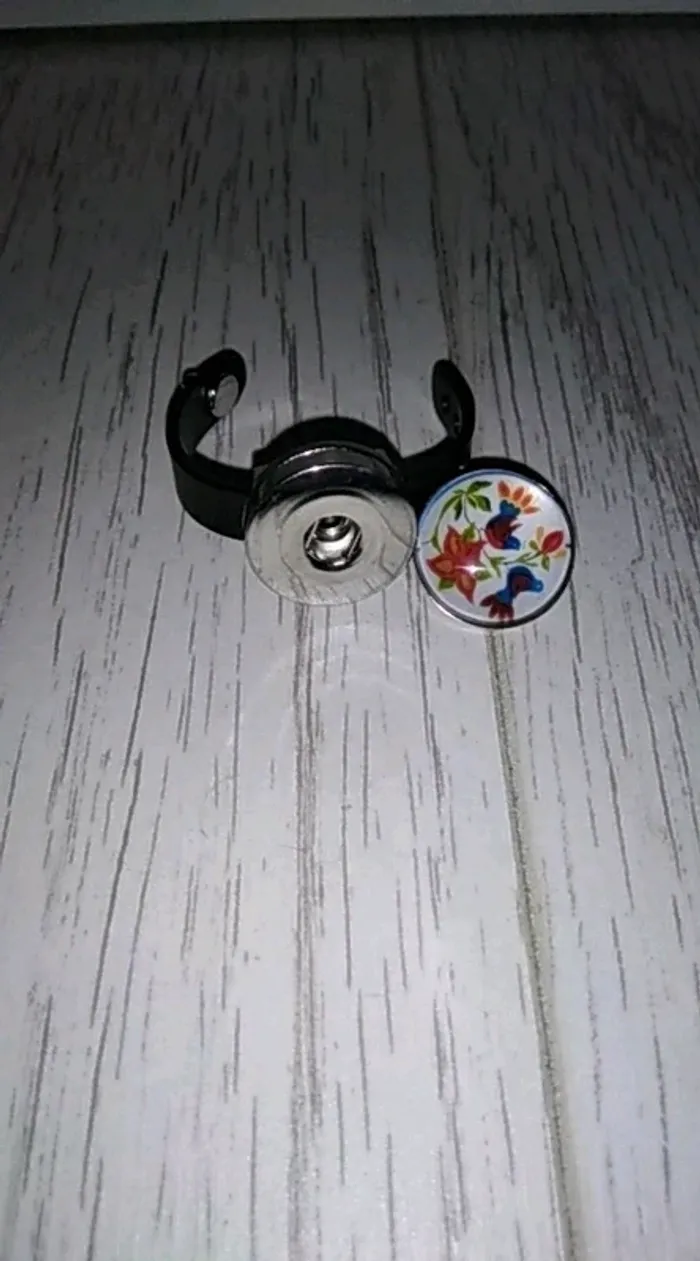 Bague ajustable a bouton - photo numéro 2