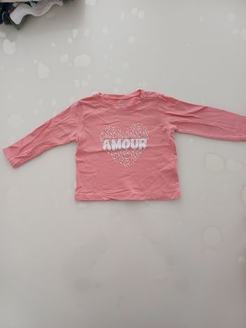 Tee-shirt neuf taille 12 mois
