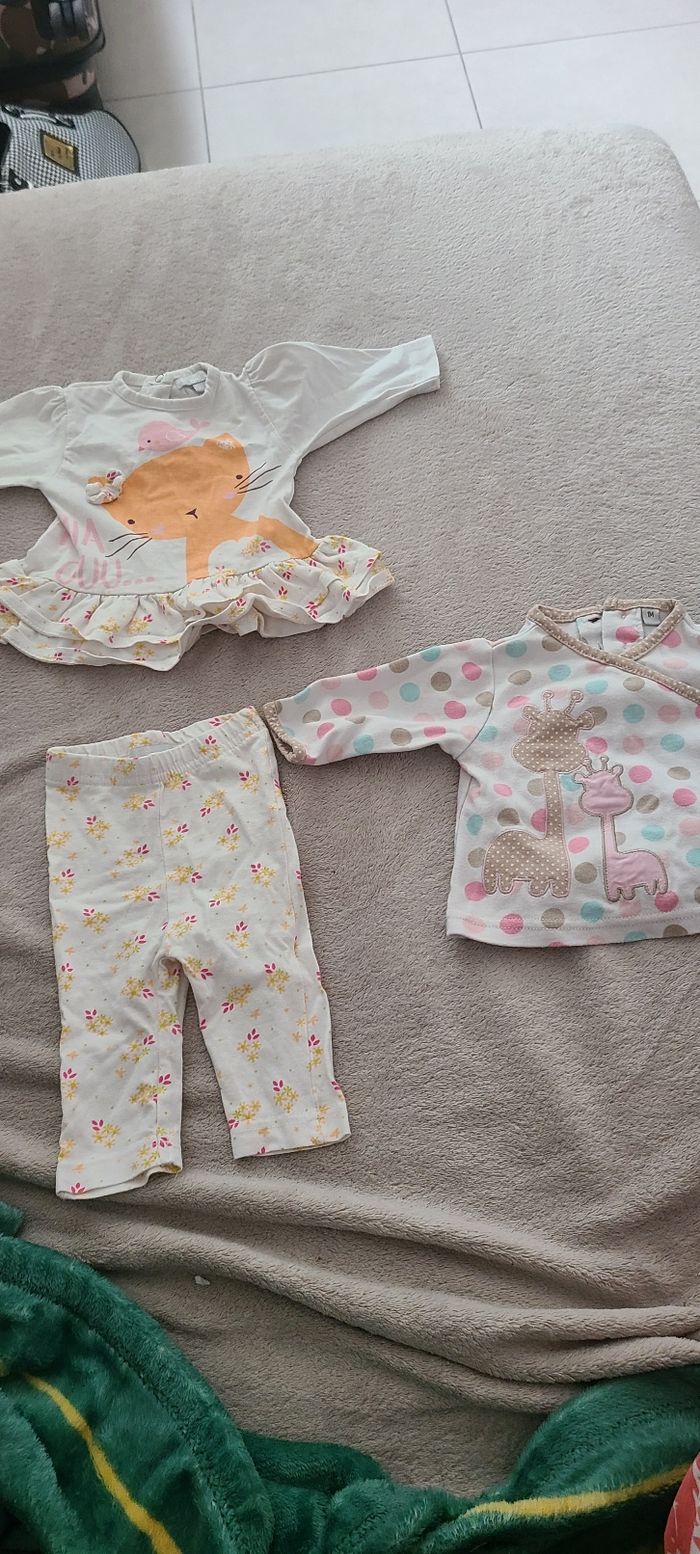 Lot vêtements bébé fille 1 mois - photo numéro 4