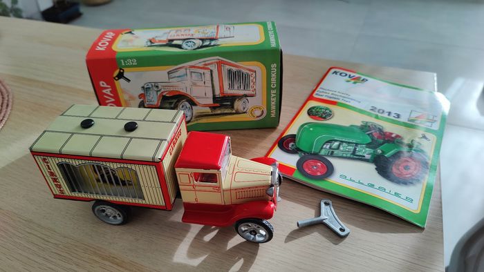 Kovap Cirkus n°596 / roulotte de cirque NEUF - photo numéro 6