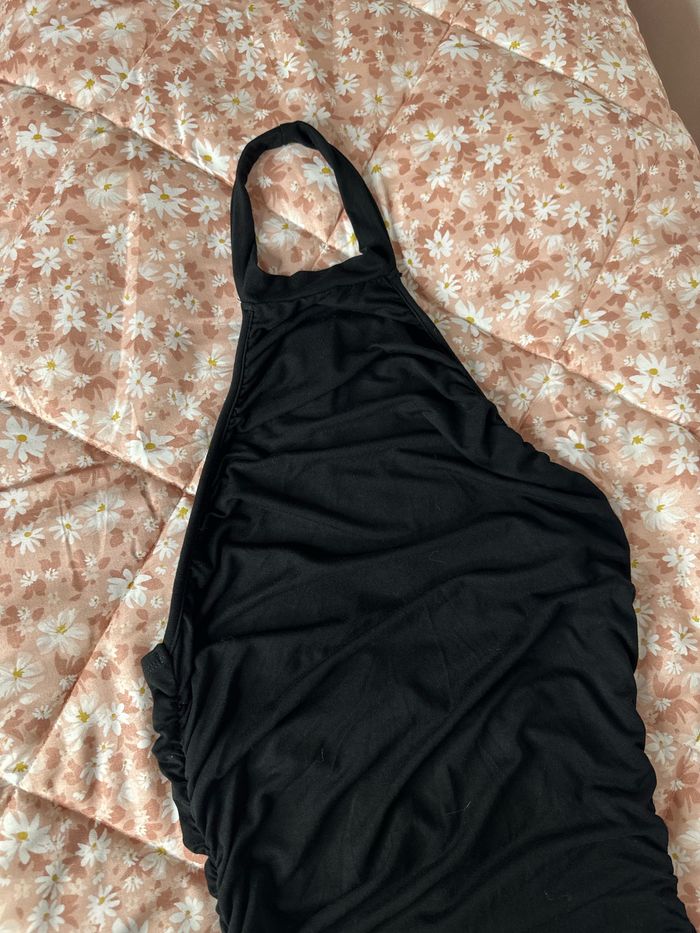 Robe noir - photo numéro 3