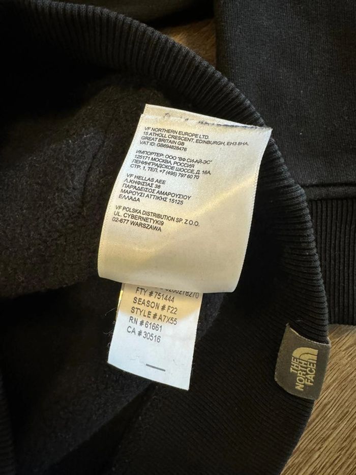 Sweatshirt a capuche The North Face . 8 ans - photo numéro 3