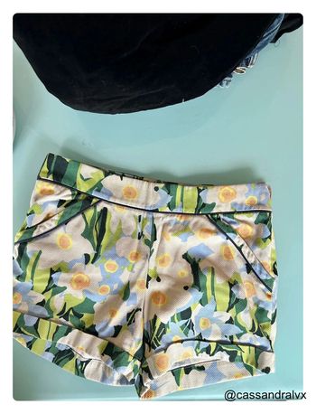 Short fleurs massimo dutti taille 34