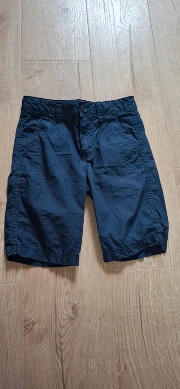 Bermuda Benetton 6-7ans NEUF