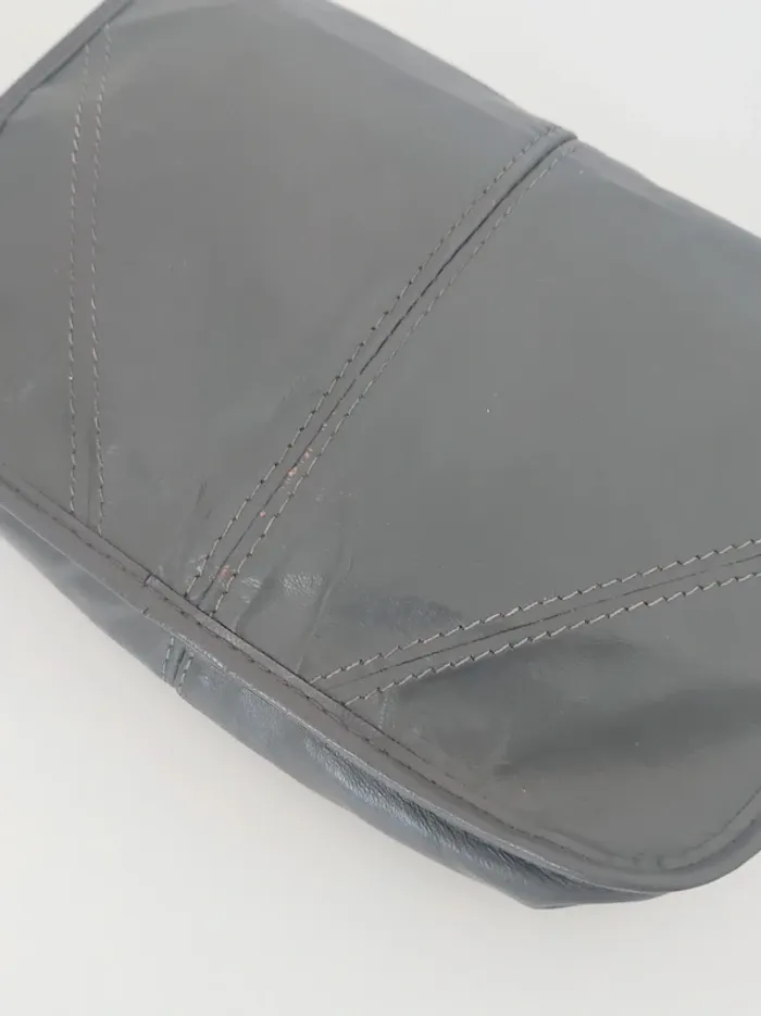 Pochette cuir gris 80-90 vintage - 22×15×5cm - photo numéro 5