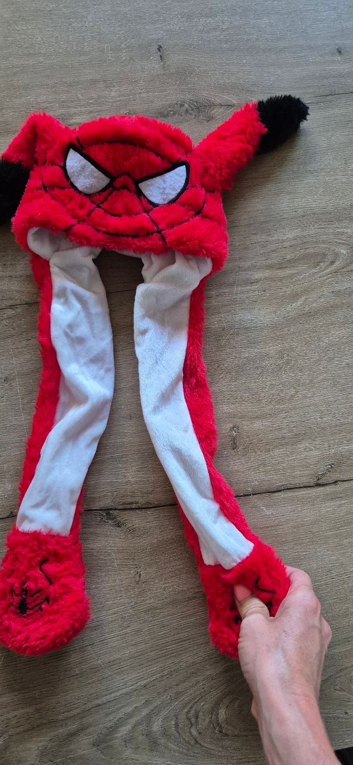 Bonnet Spiderman avec oreilles mobiles - photo numéro 3