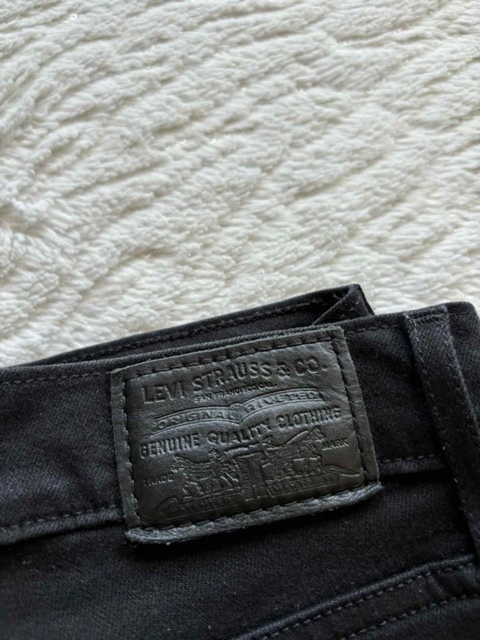 Jean Lévi’s 724 premium high rise straight droit noir W27 36/38 S/M parfaite état - photo numéro 4
