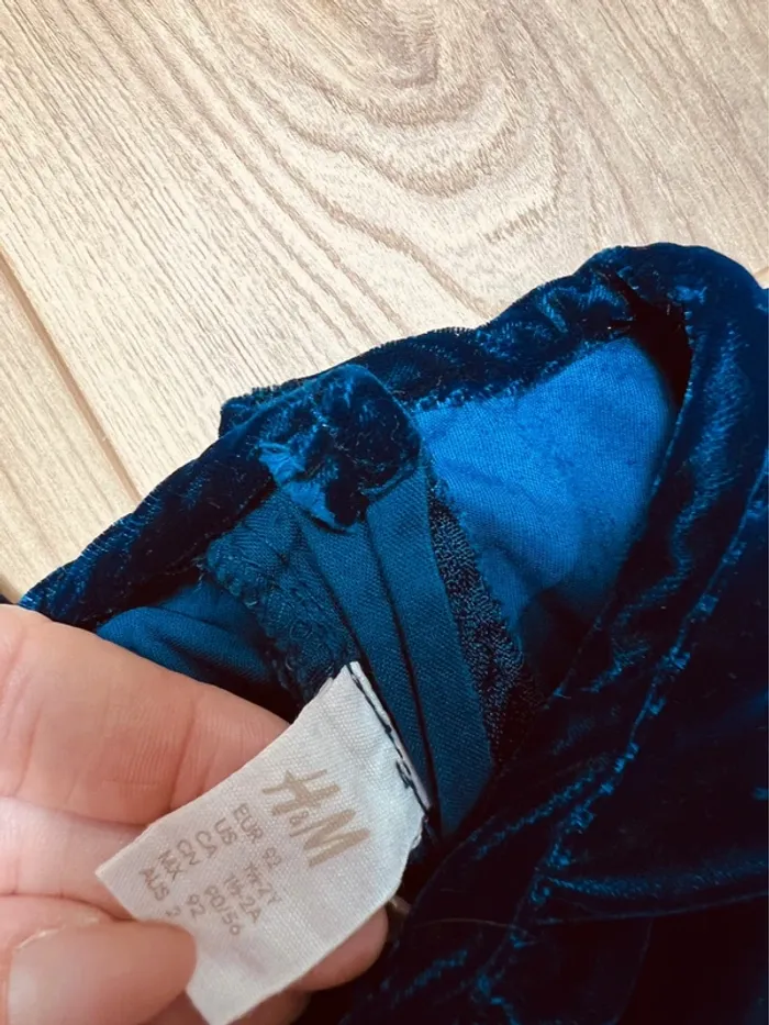 Taille 2 ans robe de fête fille 2 ans H&M bleu marine * velours * 🩷 - photo numéro 4