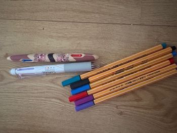Lots de stylos pour la rentrée