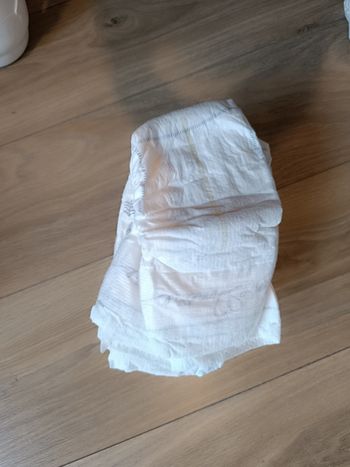 7 couches Pampers taille 4