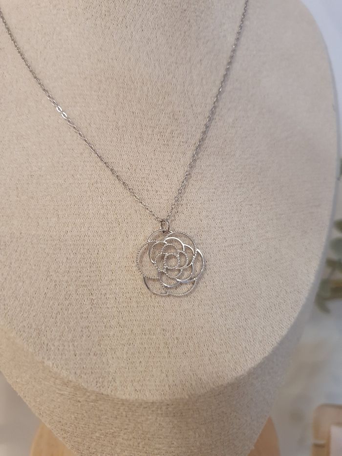 Collier Fleur acier inoxydable argenté - photo numéro 2