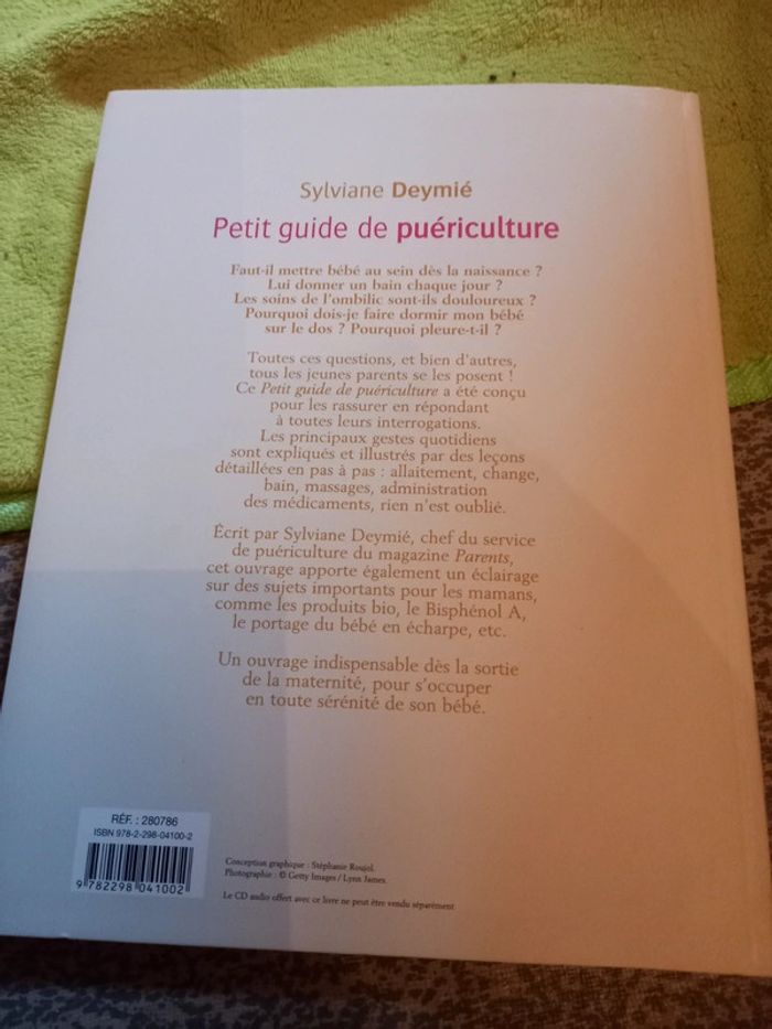 Livre Petit guide de puericulture - photo numéro 2