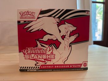 ETB Flamme Blanche EV10.5 FR Neuf Scellé Pokémon