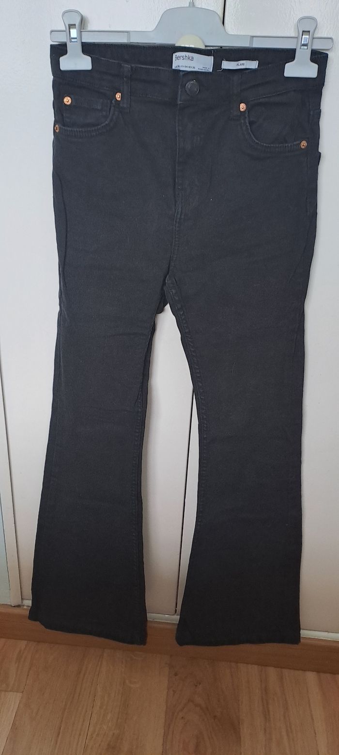 🖤 Jean noir flare Bershka