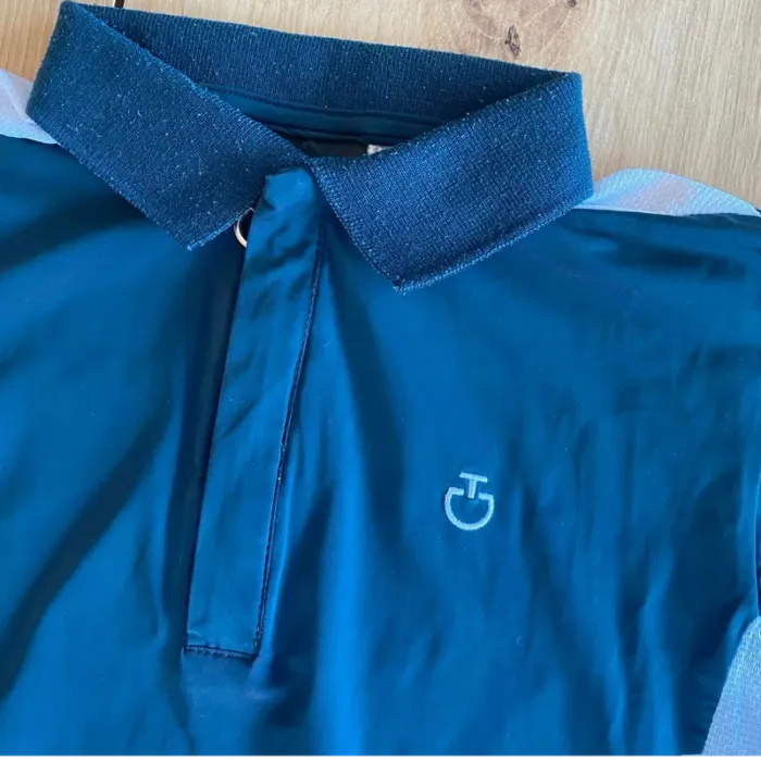 Polo  de concours Cavalleria Toscana  –  Bleu  marine  & Blanc – 10  ans  – Très  bon  état - photo numéro 2