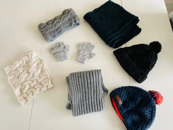 Lot écharpes bonnets