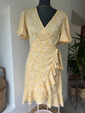 Robe jaune fleuri portefeuille 