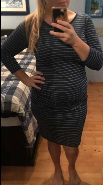 Superbe robe de  grossesse  état neuf