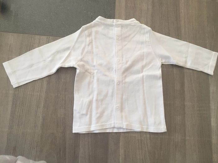 6 mois 2 t shirts - photo numéro 5