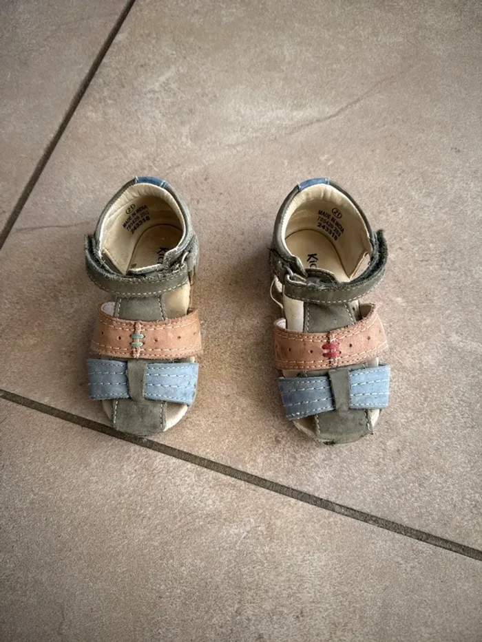 Nu-pieds garçon kickers