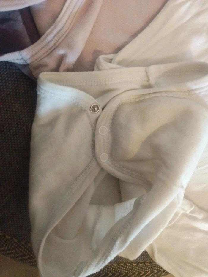 Lot 2 bodies 2 ans fille - photo numéro 5