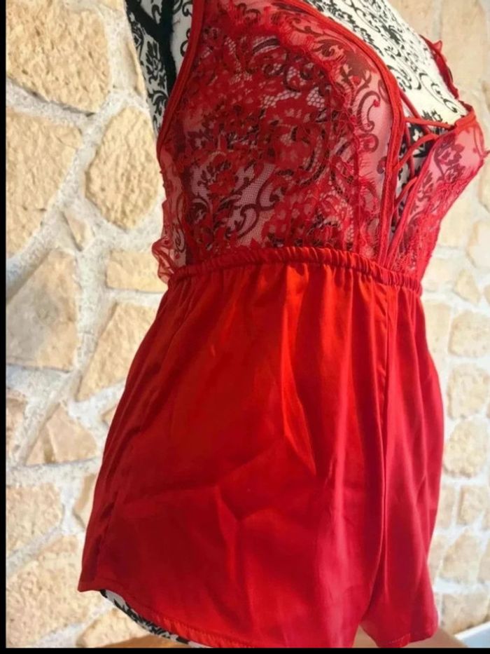 Combinaison Romantique en Dentelle Rouge Passion – Taille XS - photo numéro 3