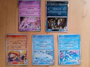 Lot de 5 Evolutions d'Evoli HOLO Evolutions Prismatiques