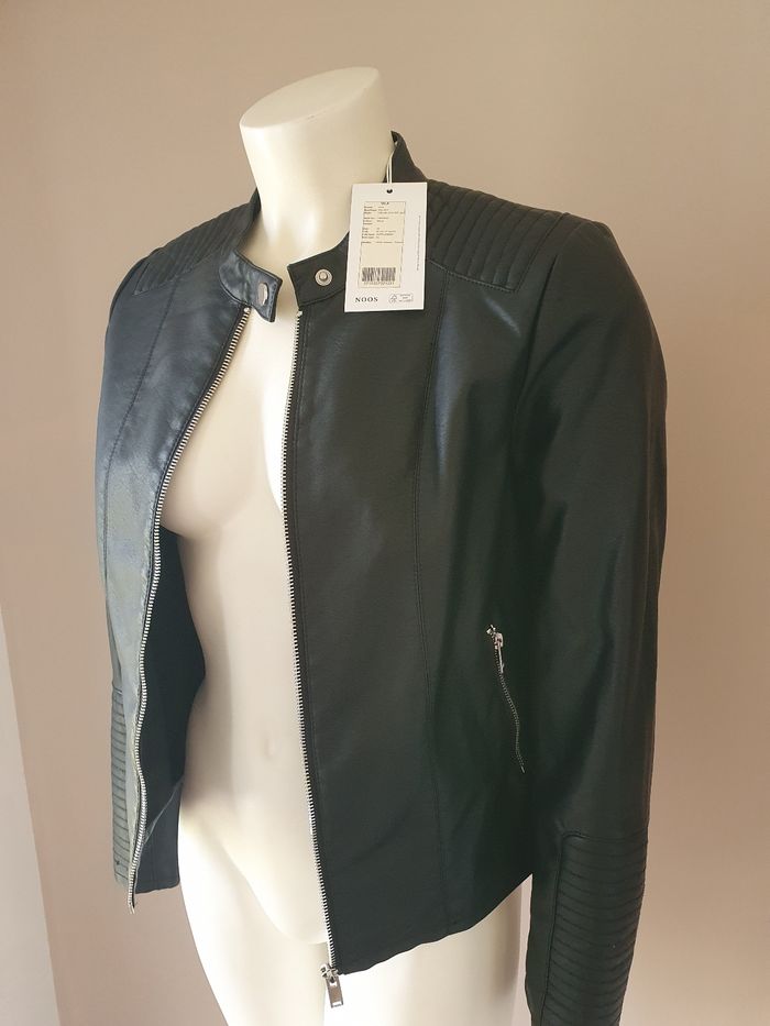 Superbe veste en simili noir Vila 🖤 - photo numéro 5