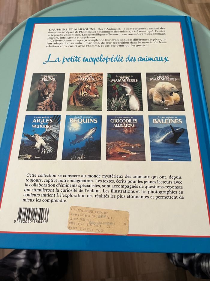 Livre la petite encyclopédie des dauphins et marsouins - photo numéro 2