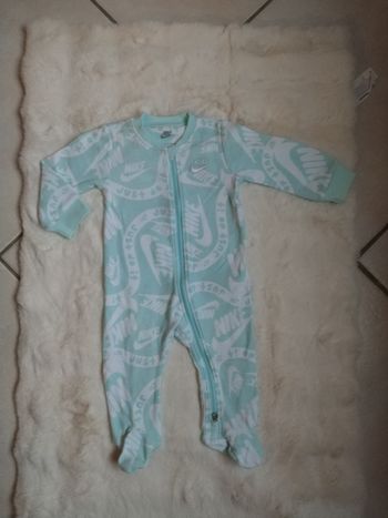 Pyjama Nike bébé garçon 9 mois