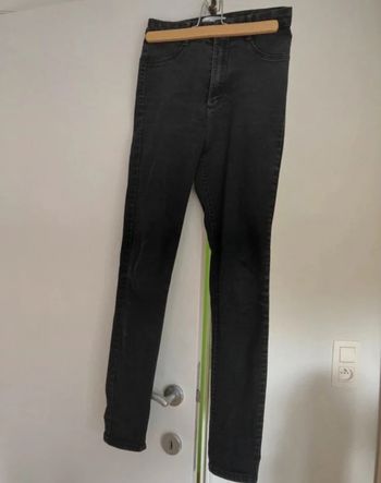Très beau jean gris foncé || skinny || XS || zara