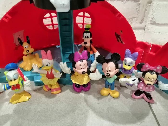 Maison de mickey plus personnages - photo numéro 5