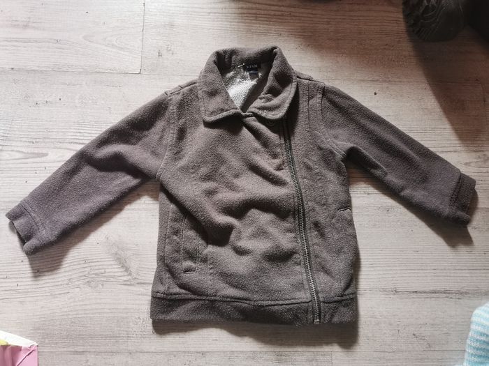 Veste grise bouloché 24 mois kiabi