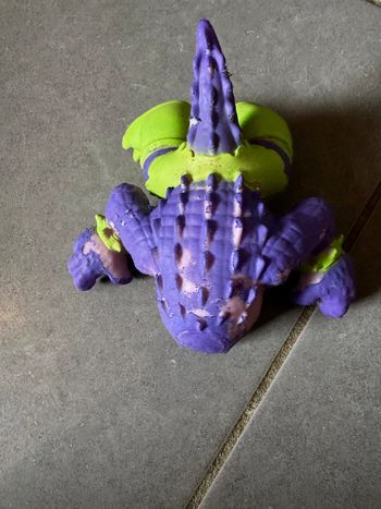 Figurine type goo jit zu - Crocodile / Dinosaure / Aligator - Squad Figurine / stretcherz stretch