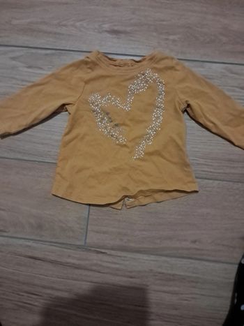 Haut tape à l’œil manches longues 9 mois