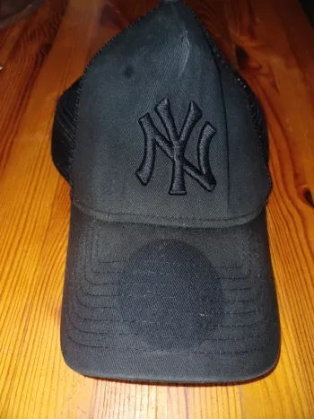 Chapeaux  Era