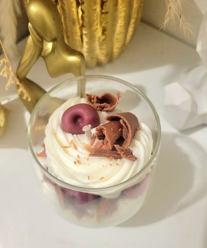 Bougie gourmande parfumé Forêt Noire - photo numéro 2