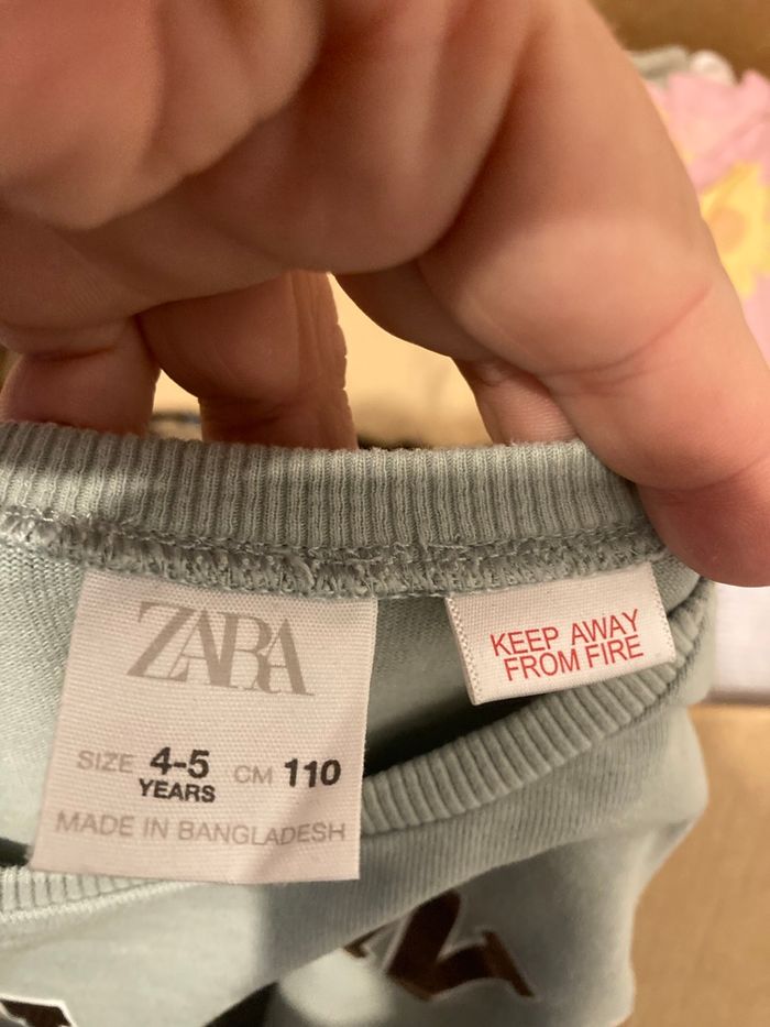 Sweat ZARA “MILANO” – 4/5 ans – très bon état - photo numéro 2
