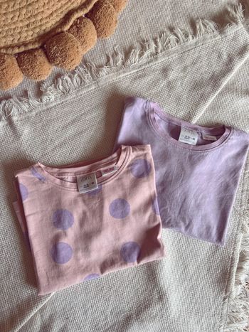 Lot de 2 tee-shirts Zara rose et Lila 86