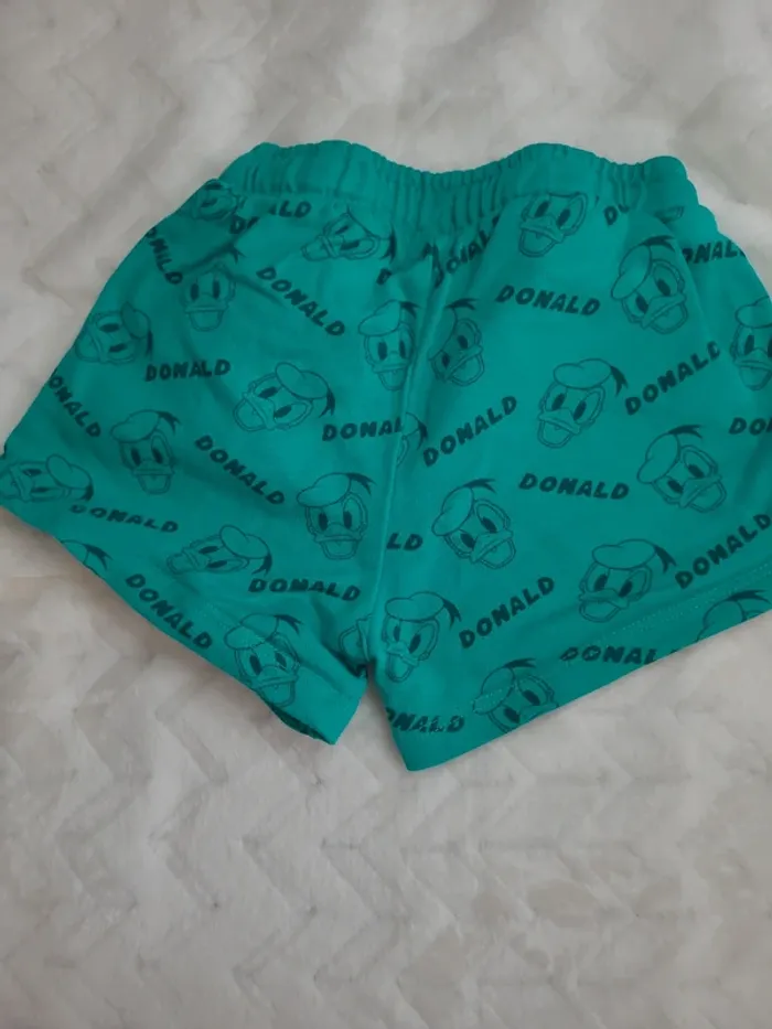👶Short disney taille 6mois👶 - photo numéro 2