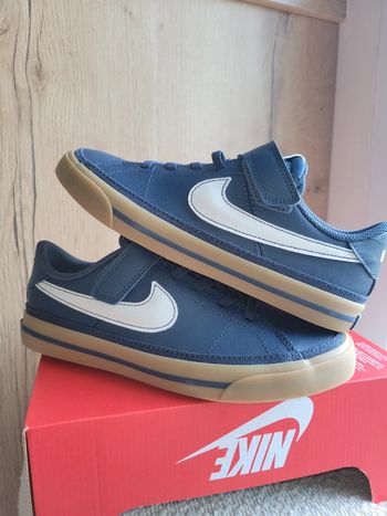 Baskets Nike Court legacy T 35