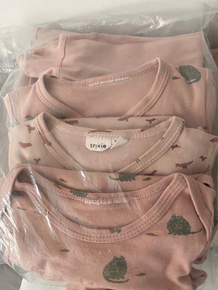 Lot de 3 bodies Trixie manches longues couleur vieux rose + petit pantalon avec pieds assorti H&M - photo numéro 14