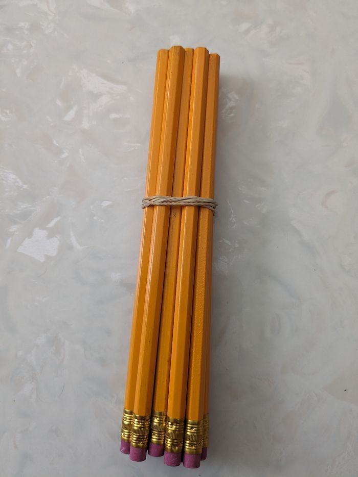 Lot de 12 crayons de papier avec gomme. - photo numéro 5