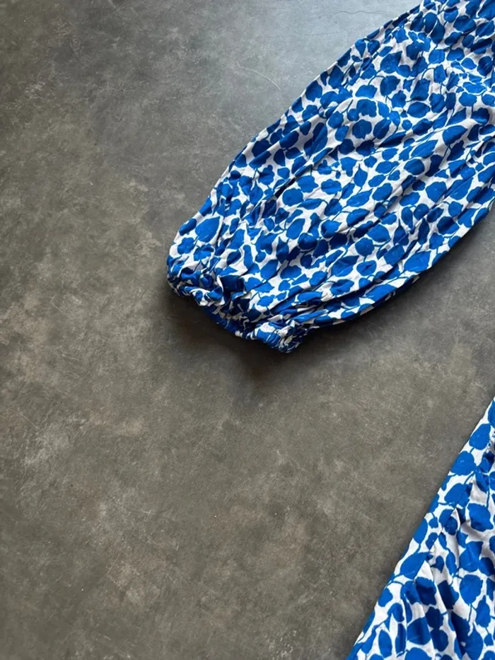 Robe mango bleu et blanche taille L en très bon état - photo numéro 4