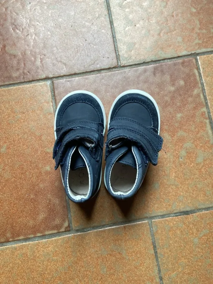 Chaussure bébé - photo numéro 3