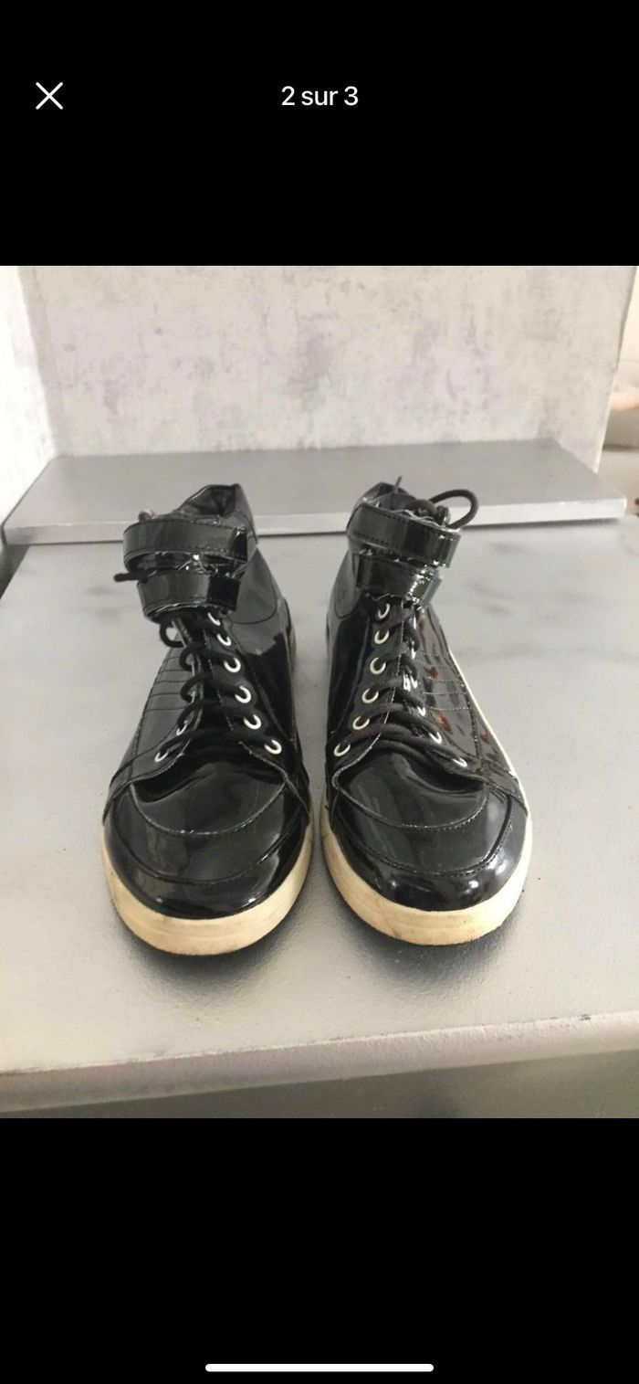 Basket haute brillante taille 37 + porte clef neuf + autre - photo numéro 2