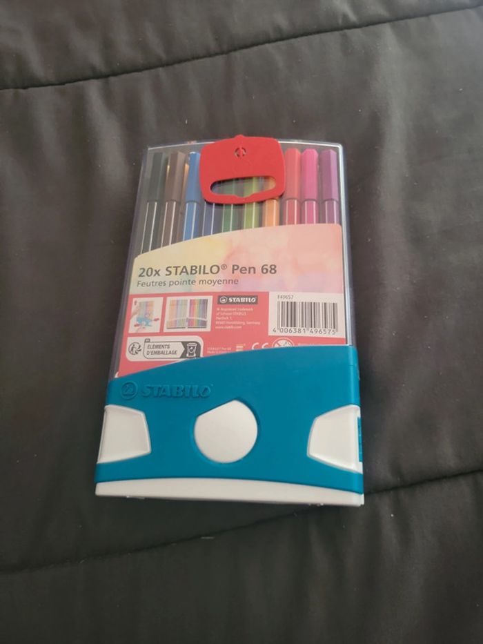 Stabilo pen 68