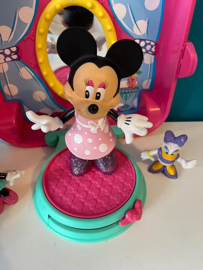 Valisette minnie sonore avec figurines et accessoires - photo numéro 2