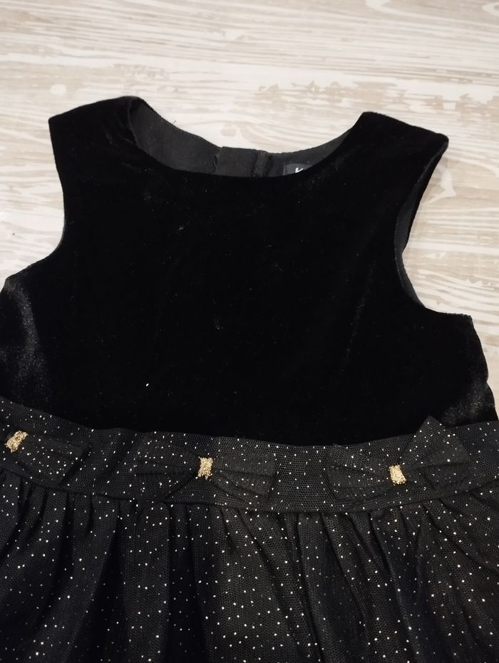 Robe de soirée taille 6 mois